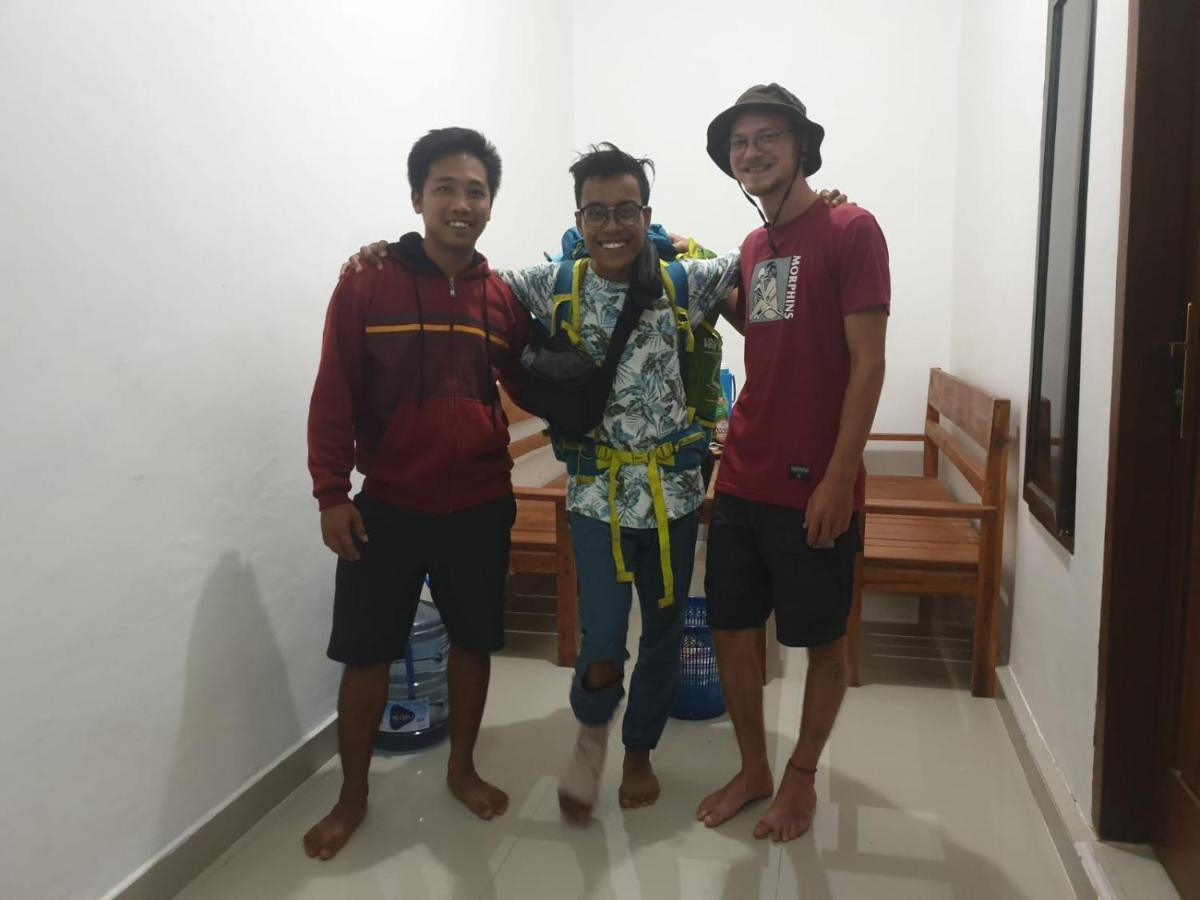 J A Homestay Kuta  Luaran gambar